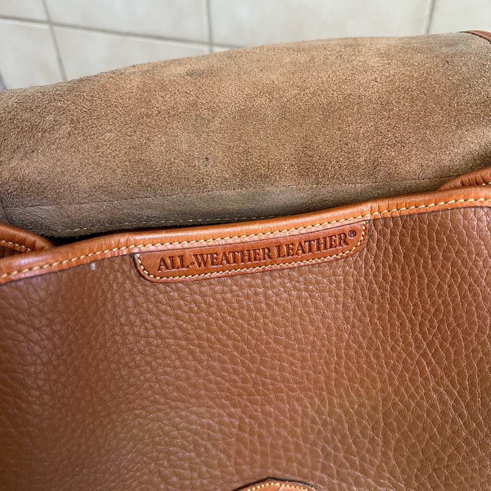 Dooney & Bourke Vintage Essex Bag with Coin Purse - Picture 6 of 10